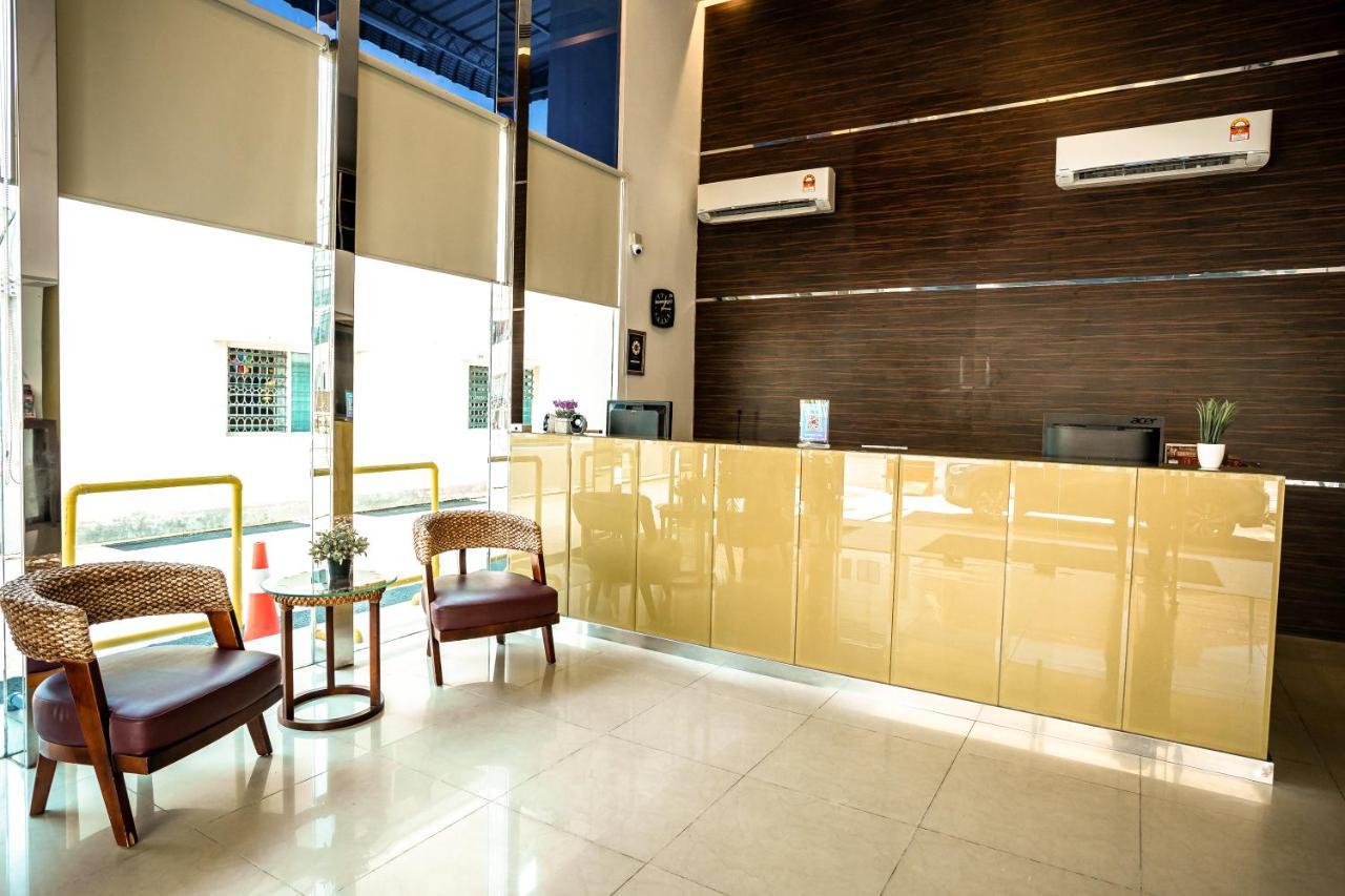 Pp Hotel By Moxy George Town Eksteriør billede