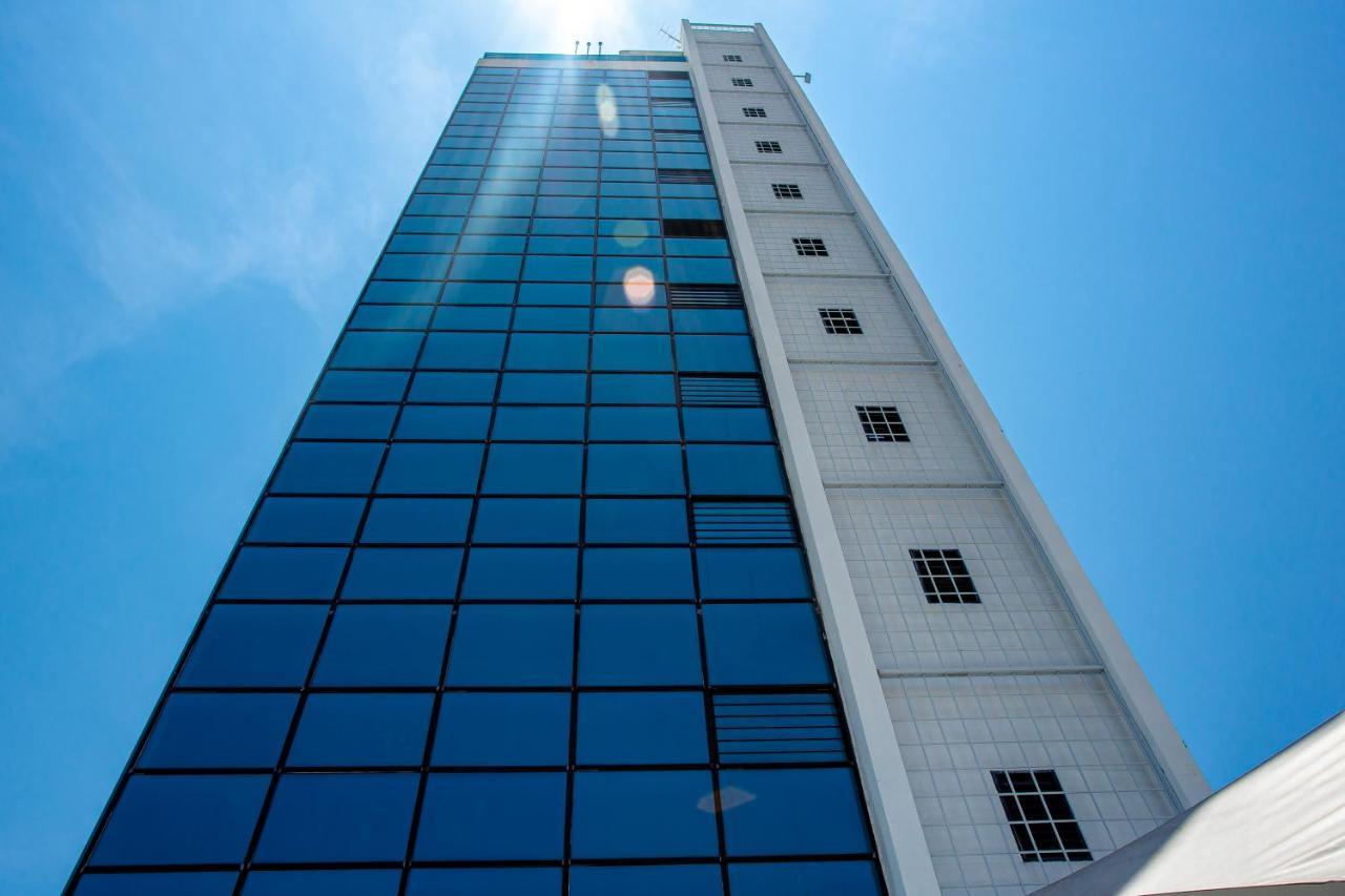Pp Hotel By Moxy George Town Eksteriør billede