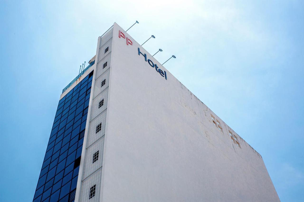 Pp Hotel By Moxy George Town Eksteriør billede
