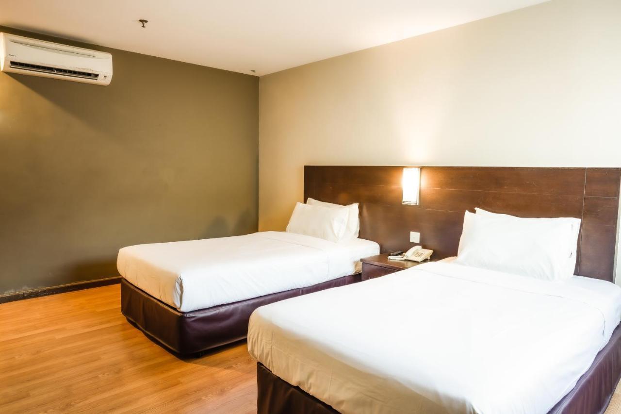 Pp Hotel By Moxy George Town Eksteriør billede